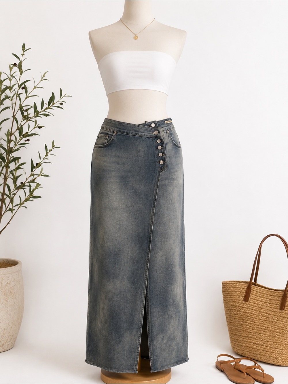 GRLFRND Men's Distressed Washed Blue Straight Jeans - Picture 2 of 9